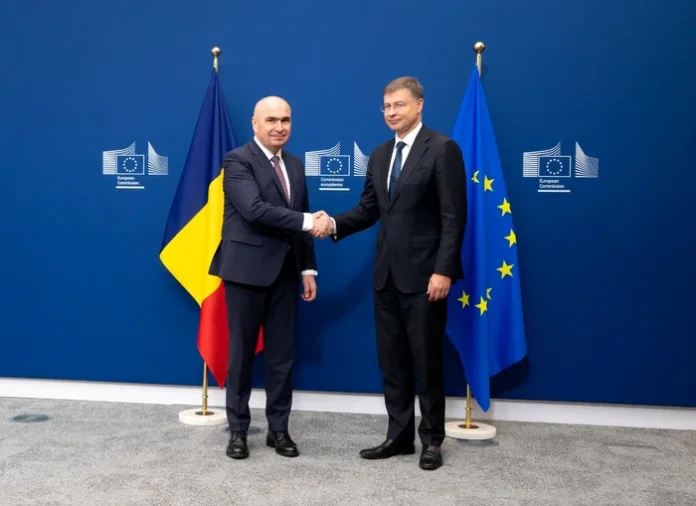 Comisarul European pentru Economie: „Este crucial să repunem pe traiectorie corectă fiscalitatea și sistemul fiscal din România” Comisarul European pentru Economie: „Este crucial să repunem pe traiectorie corectă fiscalitatea și sistemul fiscal din România”