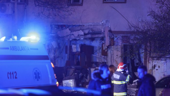 Deflagrație intensă într-un apartament din Buftea: 4 persoane rănite, pericol de colaps al imobilului
