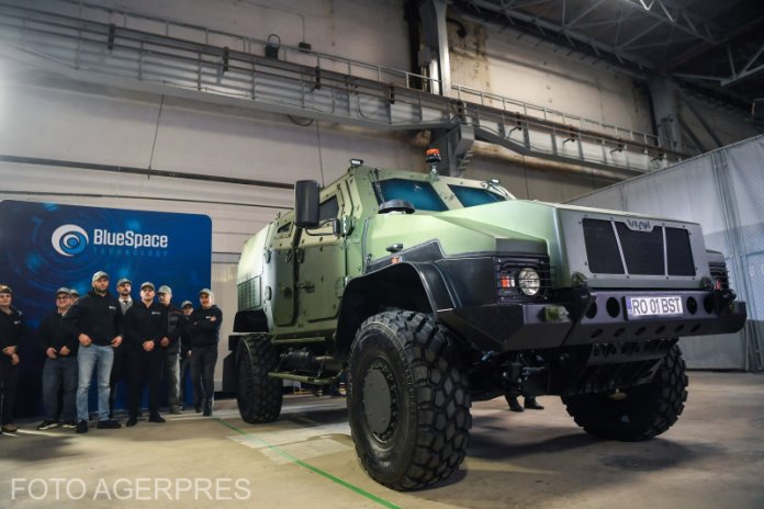 FOTO Cum se prezintă primul vehicul blindat realizat complet în România, respectând normele NATO pentru protecție balistică