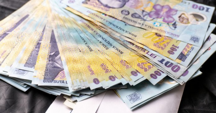 Renunțarea la taxa pe stâlp și diminuarea impozitului minim pe cifra de afaceri la 0,5% vor avea loc în 2027.