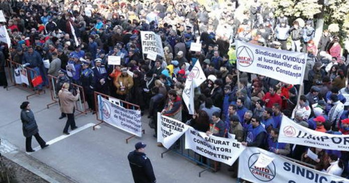 Sindicatele contestă cu tărie hotărârea Executivului de a întrerupe compensarea primei zile de concediu medical: O limitare a dreptului la asistență socială