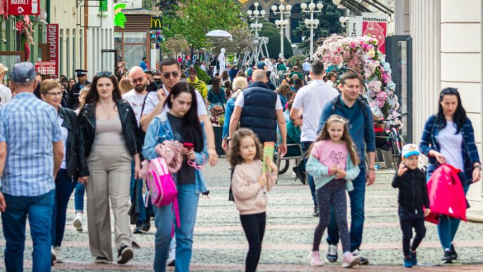 Dacia și Renault penalizate de Consiliul Concurenței pentru acorduri „no-poach”