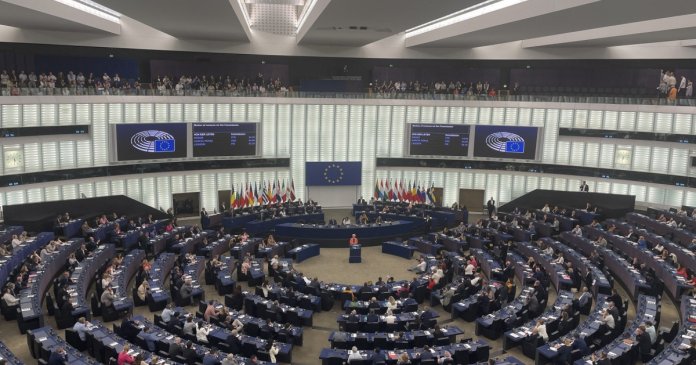 Parlamentul European cere trimiterea acordului cu Mercosur la Curtea de Justiție a UE, rezoluție votată cu o majoritate limitată.