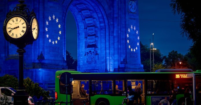 Ursula von der Leyen și grupul său ajută la dezvoltarea României: „O schimbare s-a produs. Ceea ce a avut loc este fără egal”