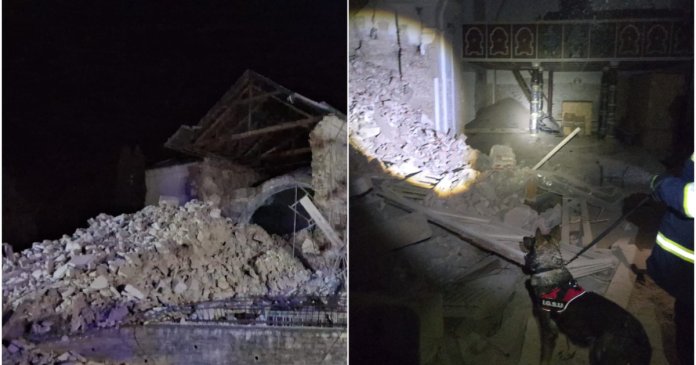 Alertă în Sălaj: Turnul unei biserici a căzut pe drum. Pompierii investighează sub moloz pentru a găsi victime.