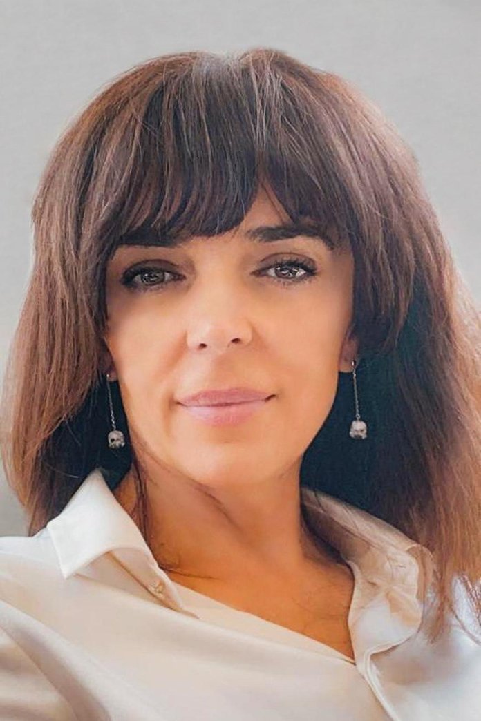 Familiile Grăjdan și Bachide au roluri semnificative în sectorul public: patru reprezentanți în consilii de administrație, trei conducători și un secretar de stat.