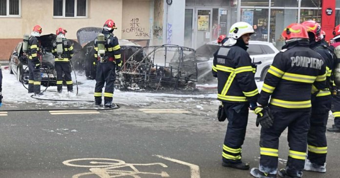 Incendiu distrugător în Sectorul 6 al Capitalei: multiple vehicule afectate de foc. Un mort și o persoană rănită. Operațiune de urgență în curs.