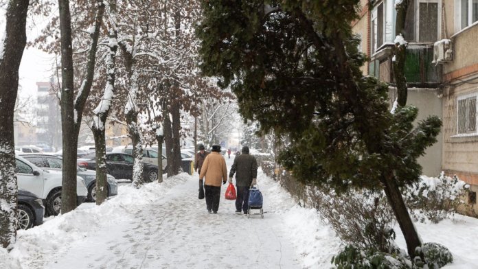 Ninsorile se întorc în România. ANM informează cu privire la temperaturi care pot ajunge până la -15 grade. Regiunile afectate