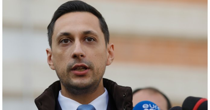 Vlad Gheorghe, consilierul lui Bolojan, îl acuză pe Ciolacu referitor la buget: „Covrigarul trebuie să clarifice câteva miliarde”.