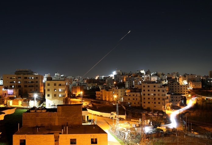 Atac masiv în Orientul Mijlociu: Iranul efectuează cel mai intens atac de până acum, având ca țintă o bază americană - Reacția promptă a Israelului