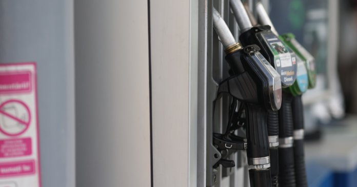 Conținutul ordonanței referitoare la carburanți: Executivul limitează marja de profit și impune restricții asupra exporturilor. Până...