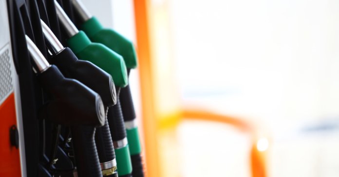 Impactul conflictului din Orientul Mijlociu asupra pieței de petrol: ce pot anticipa românii în ceea ce privește...