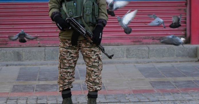 Sondaj: Doar un sfert dintre americani sprijină atacurile asupra Iranului. O jumătate crede că Trump a apelat...