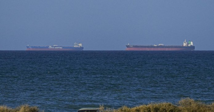 Prima navă de croazieră traversează Strâmtoarea Ormuz după începutul conflictului cu Iranul.