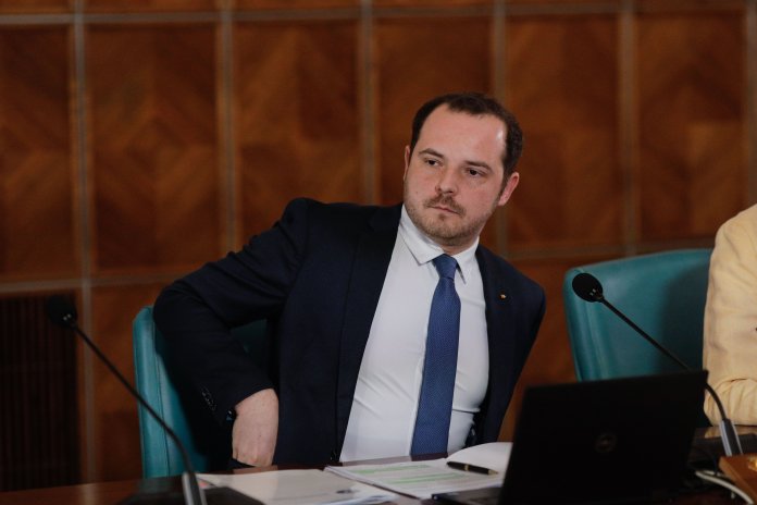 Strategii pentru plata datoriilor către Pfizer pentru vaccinurile anti-Covid. Rogobete: „Să evaluăm alte produse”