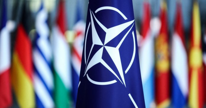 Reacția de început a NATO în urma atacului unei drone rusești asupra unui imobil de 10 etaje din Galați