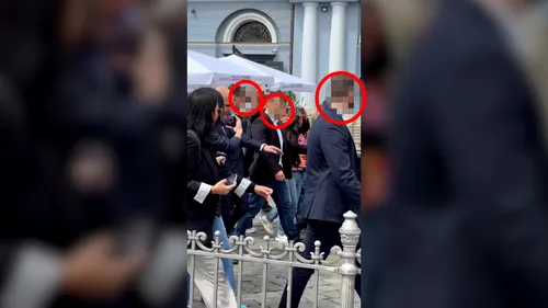 Un număr mai mare de ofițeri SPP decât de jurnaliști în apropierea lui Bolojan la Timișoara. Care este motivul pentru care se bucură de protecția unei armate de ofițeri, dacă este apreciat de o întreagă națiune, conform celor susținute de propagandă?