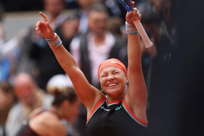 Aryna Sabalenka, SCOASĂ din Roland Garros în „sferturi”! » Diana Shnaider a învins pe jucătoarea numărul unu mondial