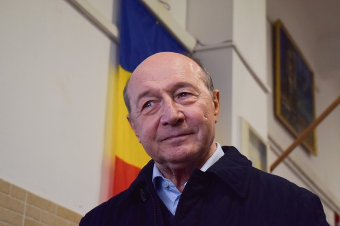 Băsescu referitor la criza politică: „Vom observa mai multe la toamnă!”