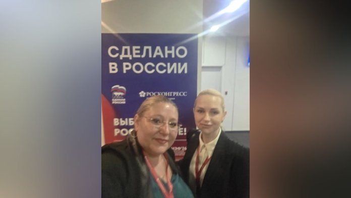 Diana Șoșoacă discutând cu Putin la Sankt-Petersburg: „Românii nu vă disprețuiesc, apreciem poporul rus”. Replica liderului de la Kremlin.
