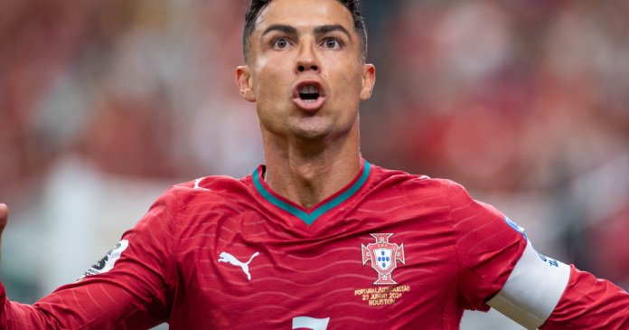 Reușita lui CR7 la CM 2026: Cristiano Ronaldo ajunge să fie primul jucător din istorie care marchează în șase turnee...