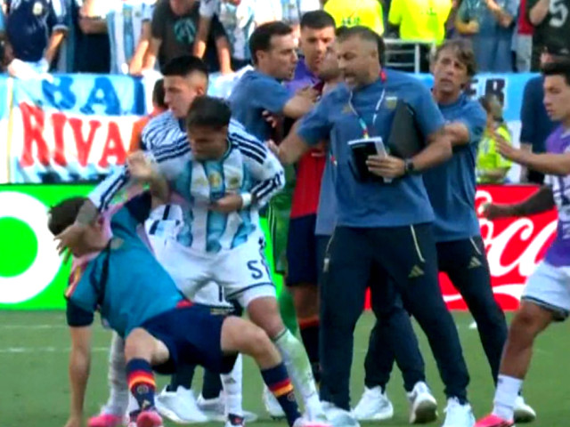 Confuzie după Spania - Argentina 1-0: Gavi și Paredes au avut o confruntare! Imagini șocante