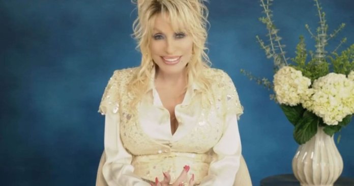 Cântăreața de muzică country Dolly Parton a murit la 80 de ani.