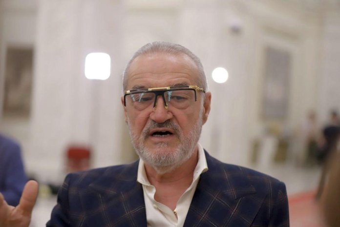 „Gigi Becali, nemulțumit de doi jucători în Sepsi - FCSB: „Dacă nu-mi oferi ciocolată de la început, mă supăr, părere negativă și despre el”