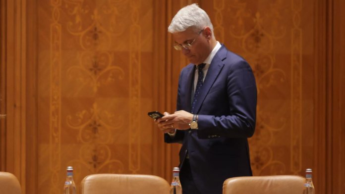 Răspuns din Bruxelles referitor la Legea salarizării: Propunerea făcută pentru identificarea surselor de finanțare - lărgirea CASS la pensii.